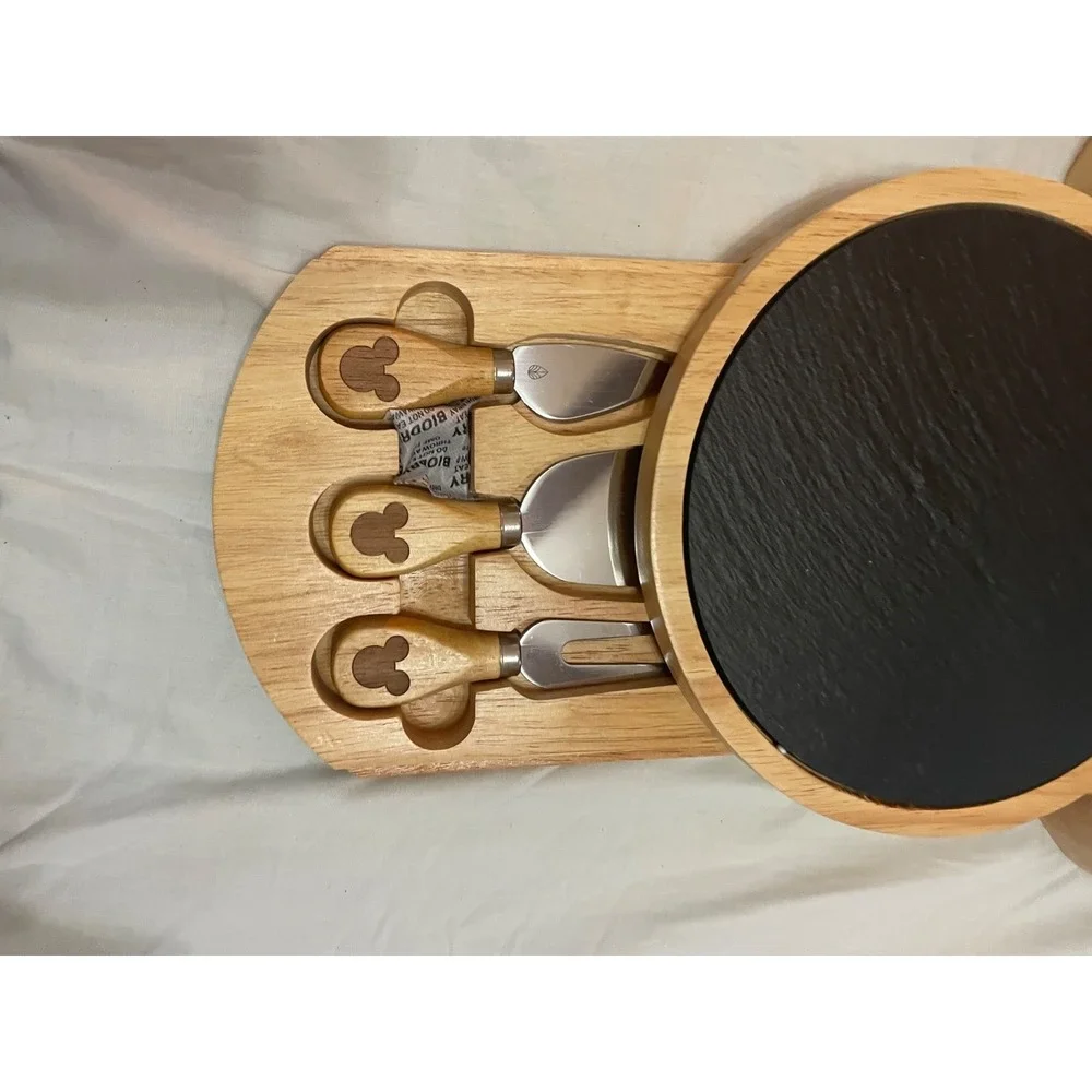 Disney Mickey Mouse Head Shaped Cheese Board With 3 Knife Set